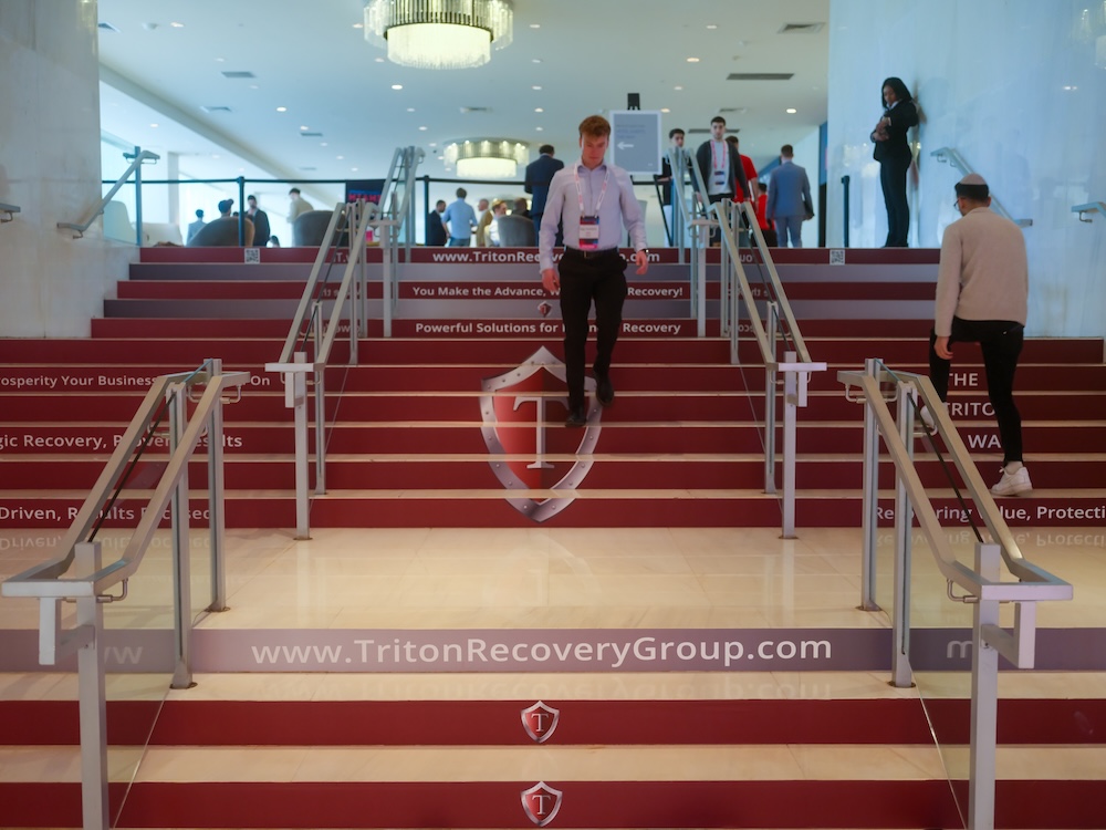 deBanked CONNECT MIAMI 2026